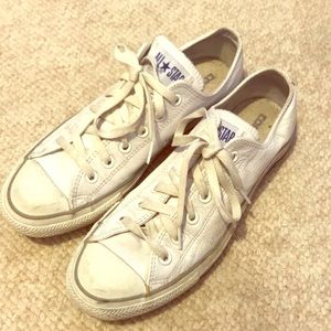 White leather Converse All Stars size 10W 8M.